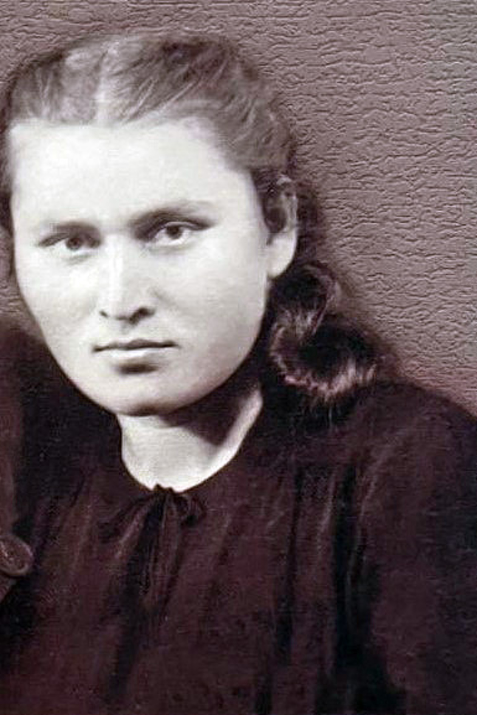 Изгеләрҙән-изге әсәйебеҙ Тәғзимә Вәхит ҡыҙы иҫтәлегенә