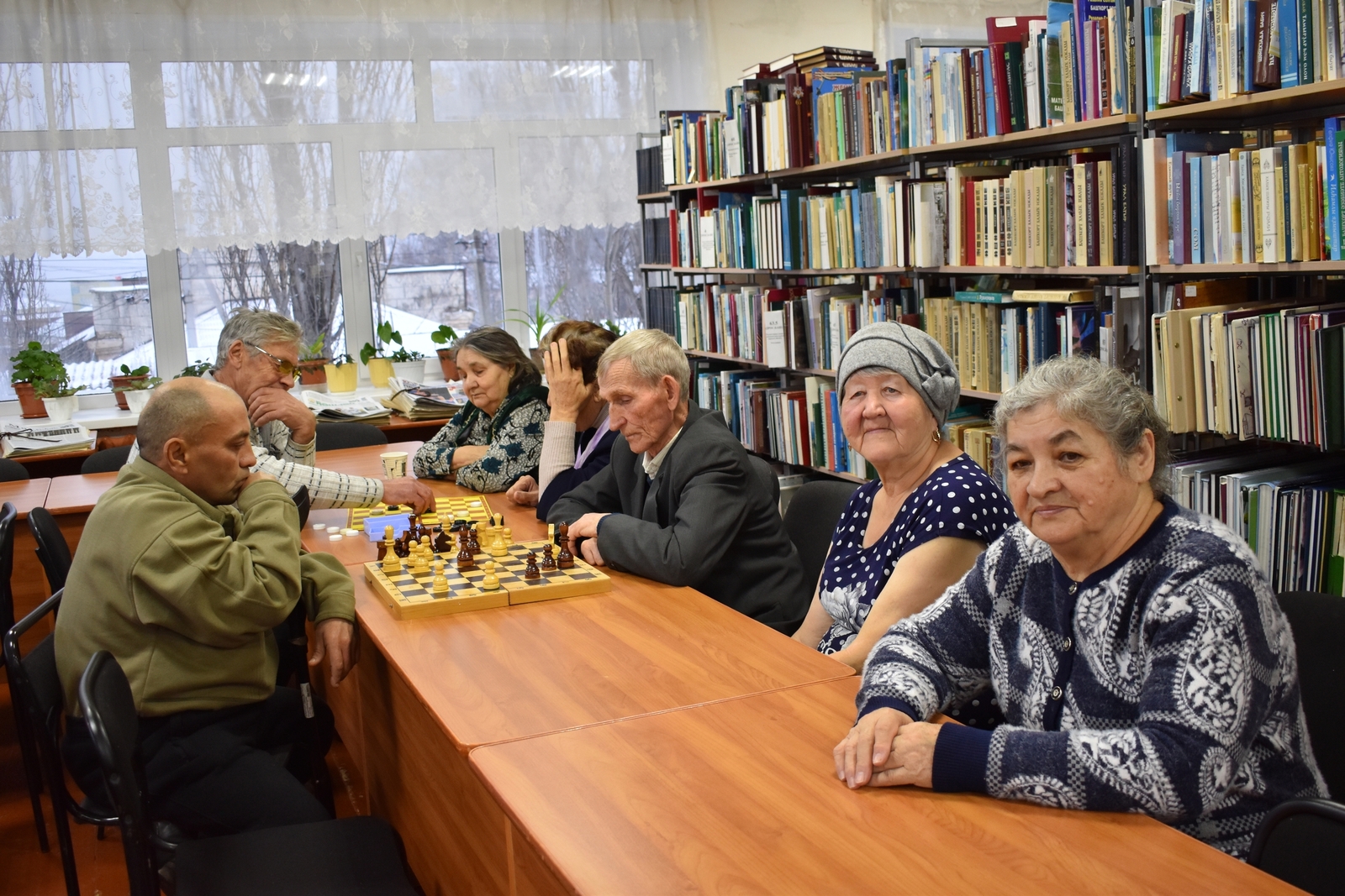 Күңел йылыһын өләшеп