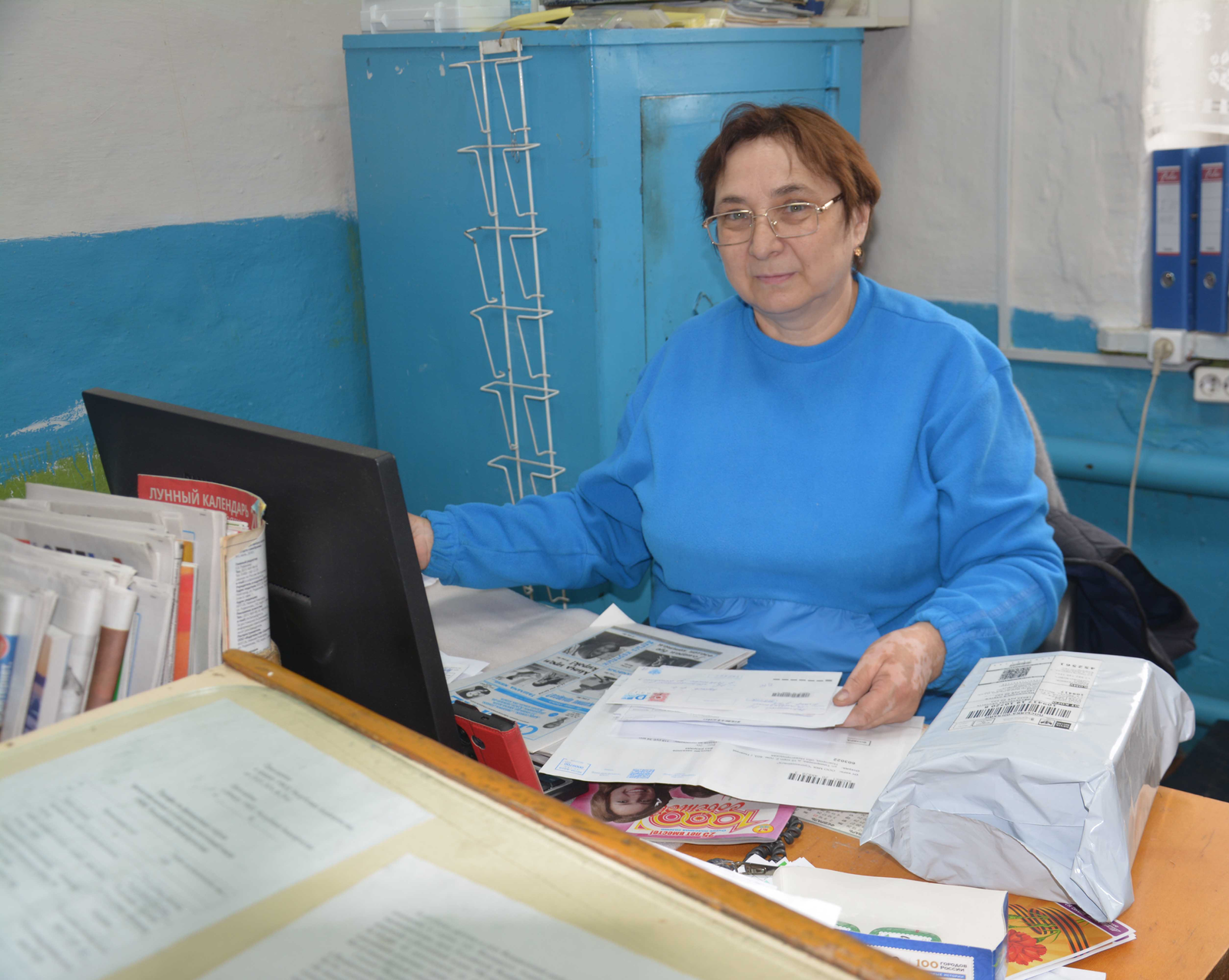 Ауылдаштары мәнфәғәтендә эшләй