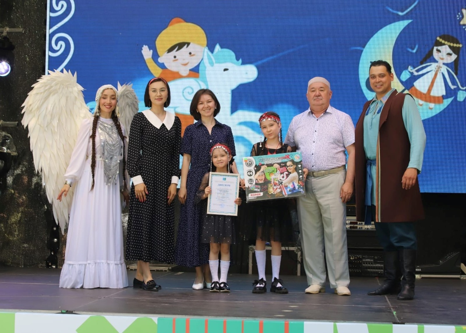 Энтузиастар командаһы эшкә тотонғанда