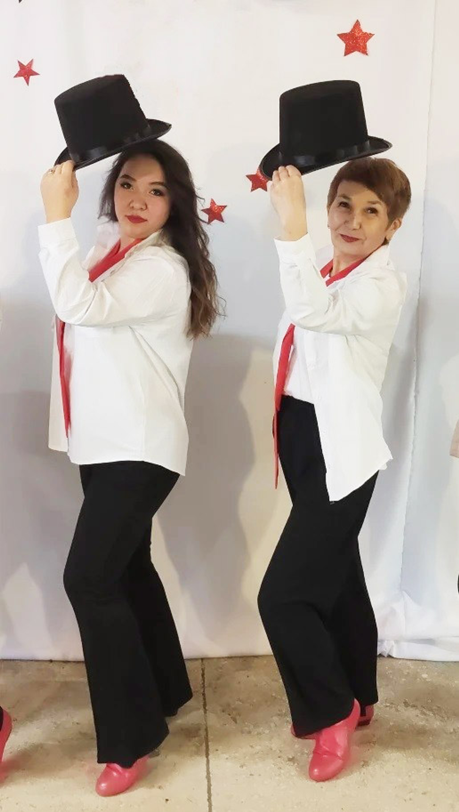 Ауылдаштарына  яҡшы кәйеф бүләк итәләр